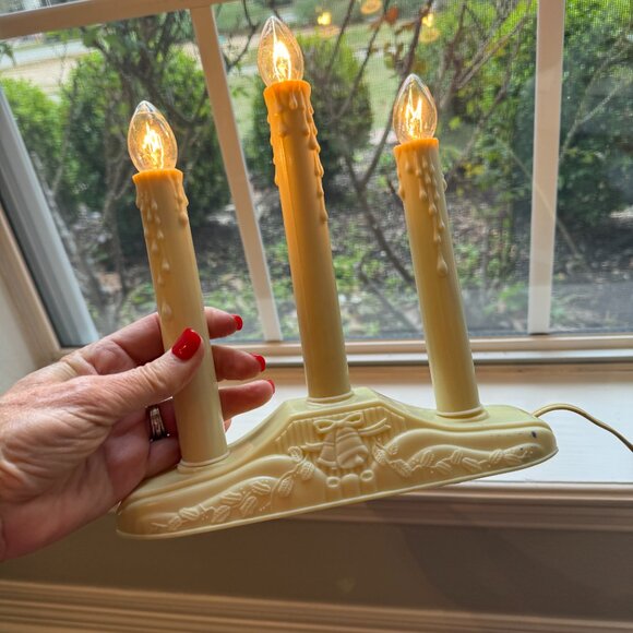 🎄3/$20‼️Vintage Electric Christmas Window Candelabra - Picture 7 of 7